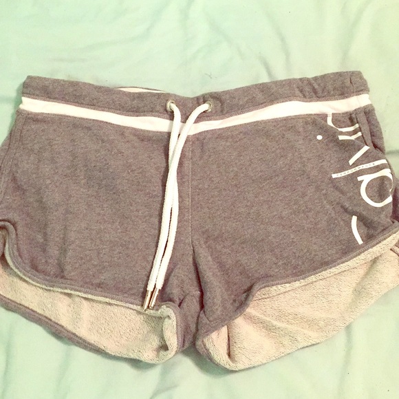 Calvin Klein Pants - Calvin Klein Performance shorts